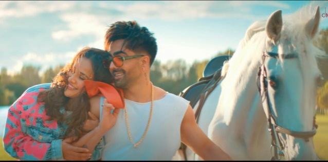 You are currently viewing Harrdy Sandhu’s new single ‘Kudiyan Lahore Diyan’ on Desi Melodies is the new groovy song which is all set to be in your loop list