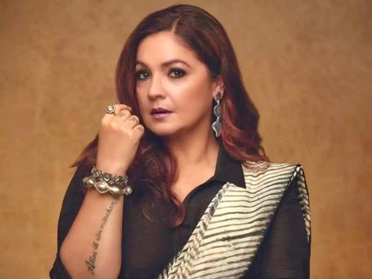 You are currently viewing Pooja Bhatt’s Fish Eye Network Wins PETA India Award for Pledging Never to Use Animals in Films