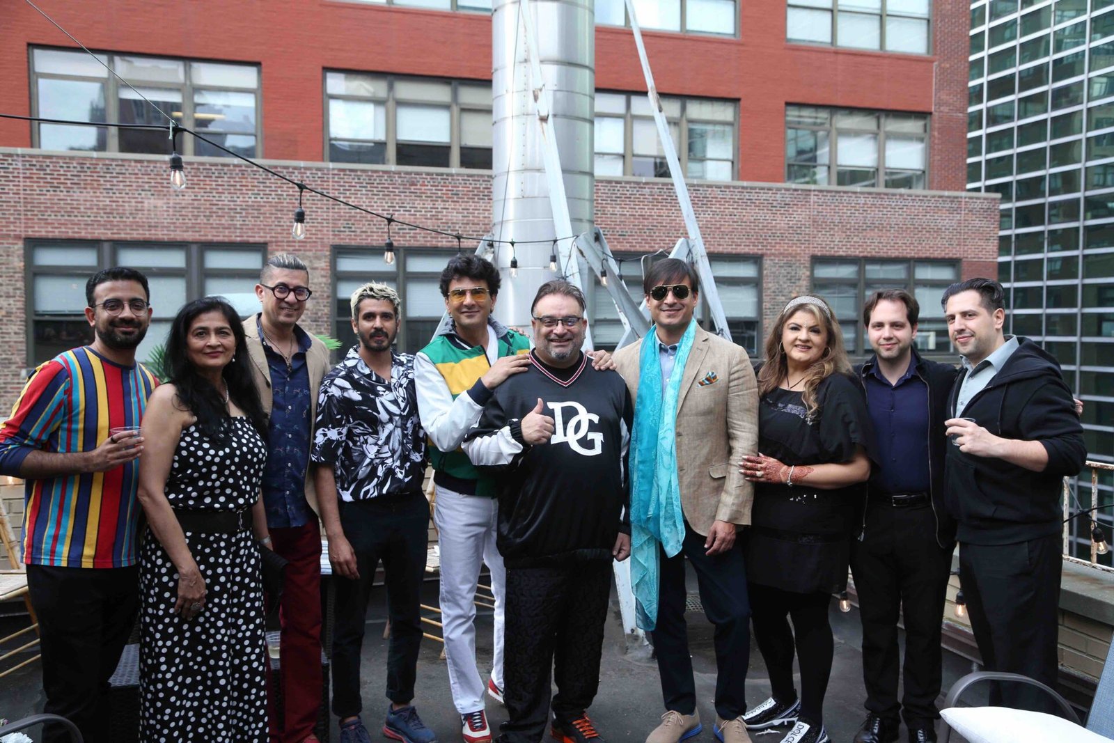 You are currently viewing Celebrity chef and filmmaker Vikas Khanna hosted a rooftop party on his Manhattan residence to celebrate the success of Naman Gupta’s film ‘COMING OUT WITH THE HELP OF A TIME MACHINE’