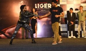 Read more about the article Ranveer  Singh at the Liger trailer launch looked and acted OTT