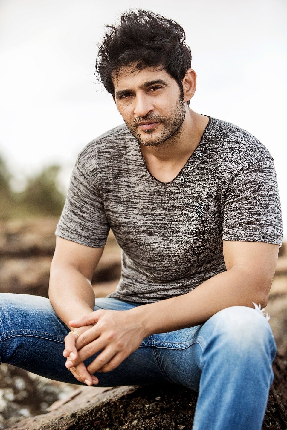 You are currently viewing Hiten Tejwani praises Swaran Ghar: The content of the show is different and relatable, especially the way it deals with different relationships