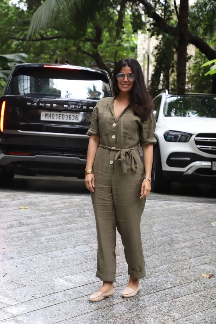 You are currently viewing Post the success of Dasvi, Actress Nimrat Kaur treats herself to a swanky new Fifth Generation Range Rover