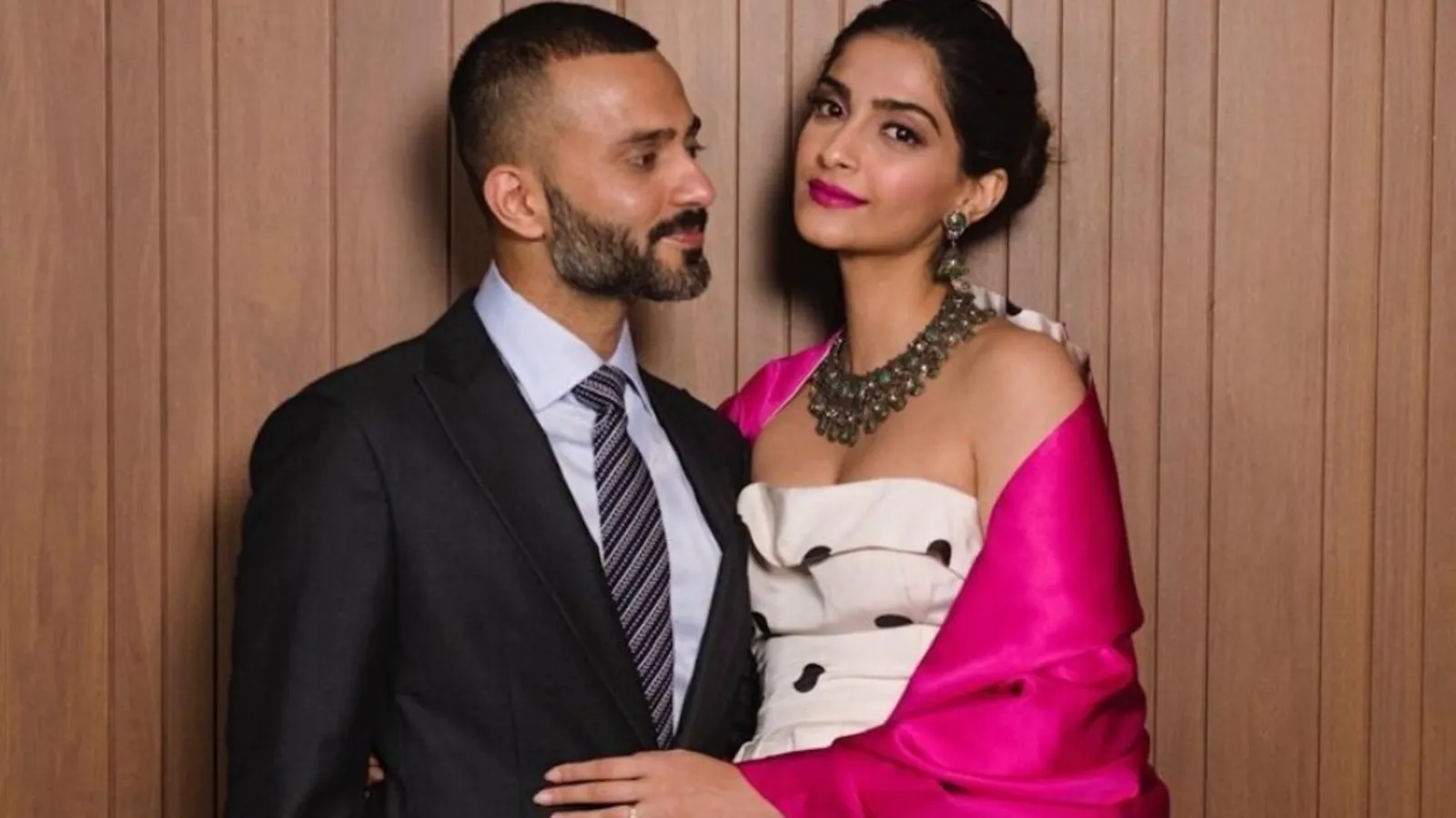 You are currently viewing It’s a  Boy! Sonam Kapoor and Anand Ahuja get a baby boy!