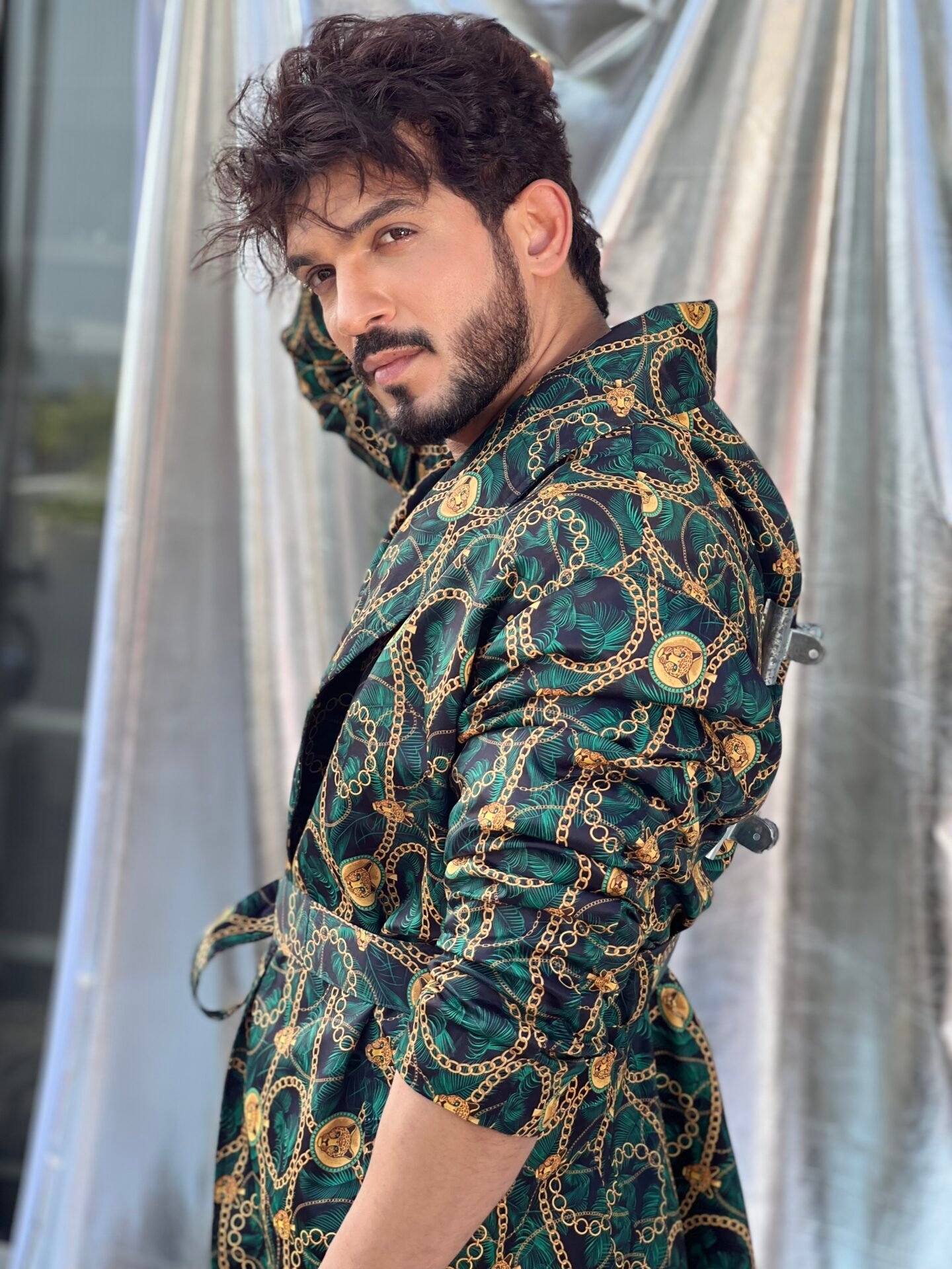 You are currently viewing Arjun Bijlani feels elated on recording his first ever song!
