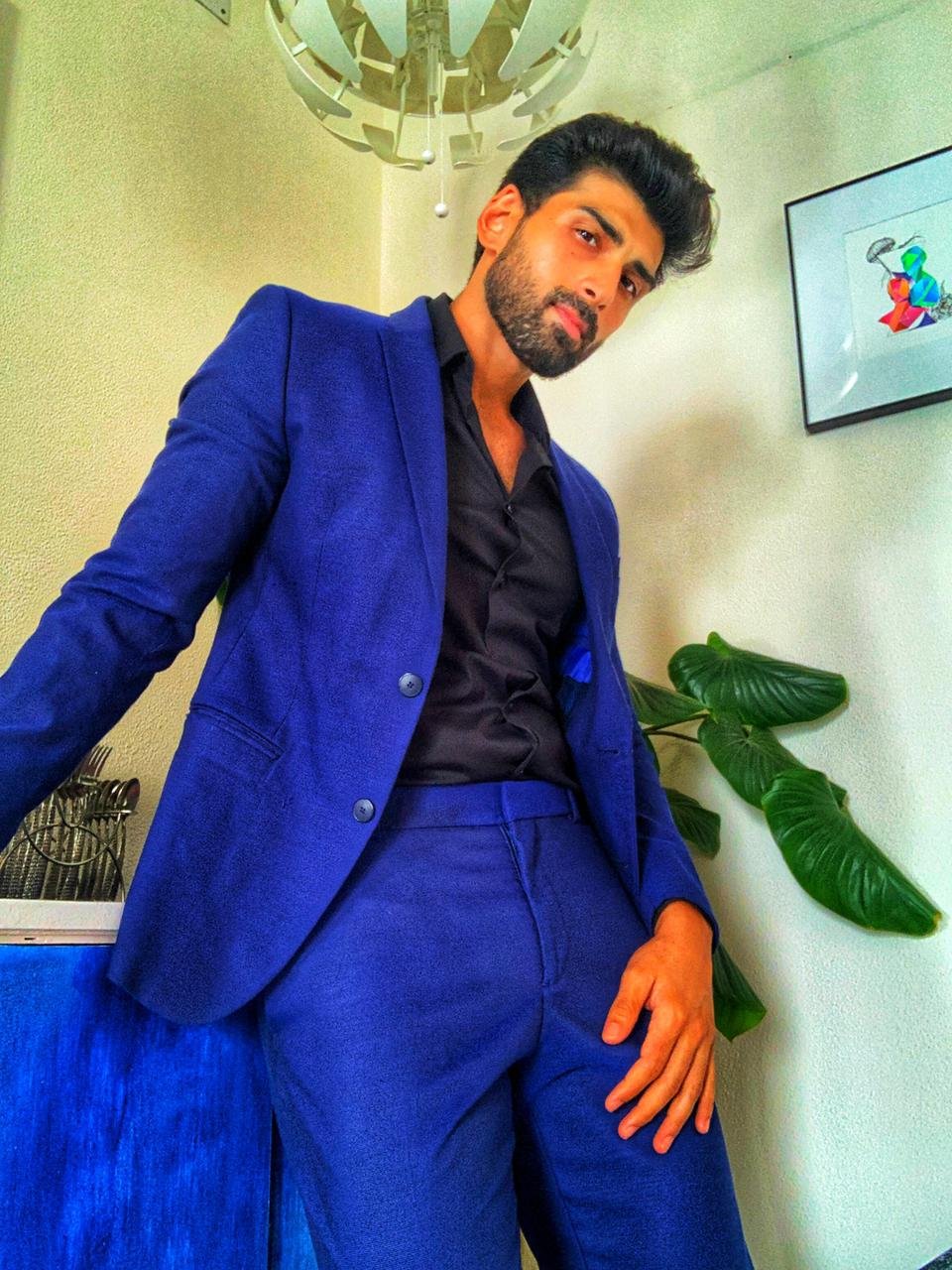 You are currently viewing A mythological show definitely requires tons of energy. As they say, heavy is the head that wears the crown: Akshay Dogra